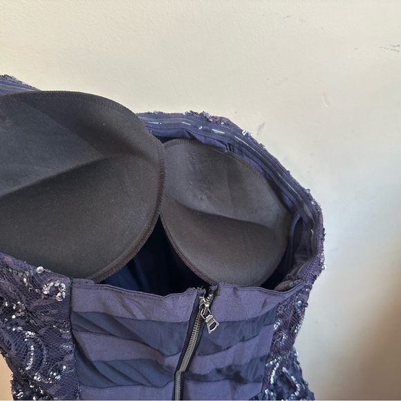 Alice + Olivia "ELISE" Sequin Lace Peplum  Cocktail Dress Above Knee‎ Size 8 - Picture 9 of 11